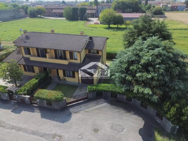 Casa in vendita a Trigolo, Cremona