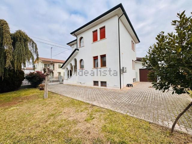 Casa in vendita a Legnago, Veneto