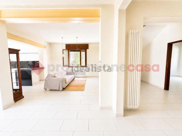 Casa in vendita a Vescovana, Veneto