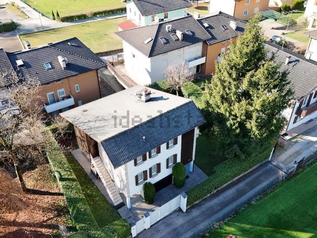 Casa in vendita a Comunità Alta Valsugana e Bersntol, Levico Terme