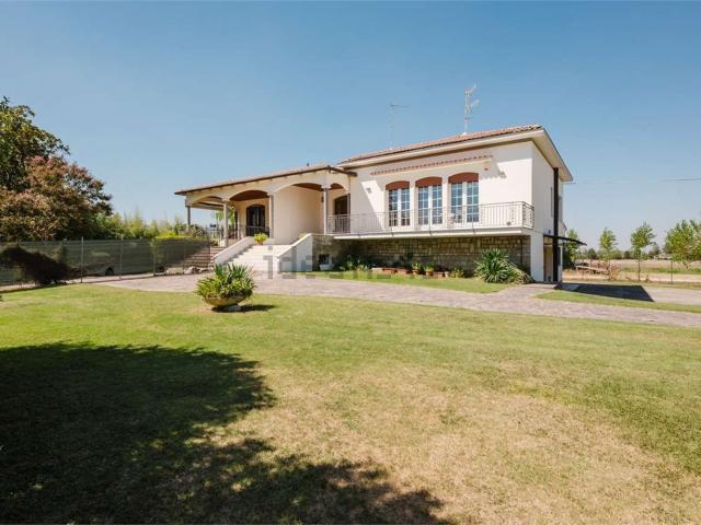 Casa in vendita a Unione Alto Ferrarese, Cento