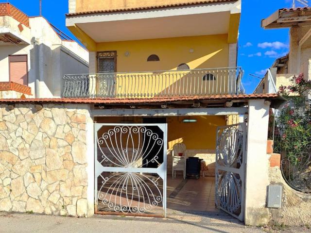 Casa in vendita a Agnone Fortezza, Augusta