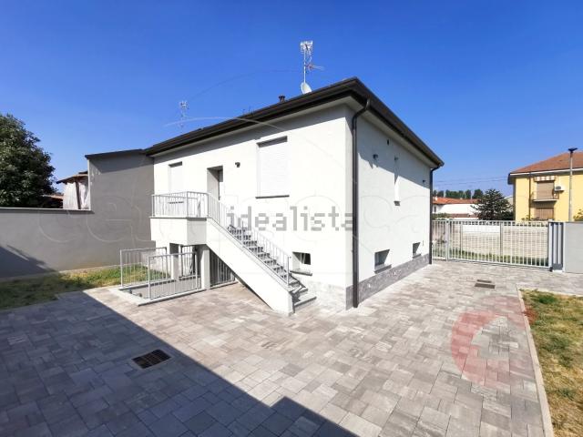 Casa in vendita a Bareggio, Milano