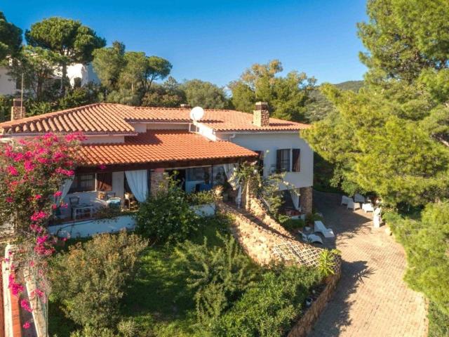 Casa in vendita a Chia, Domus De Maria