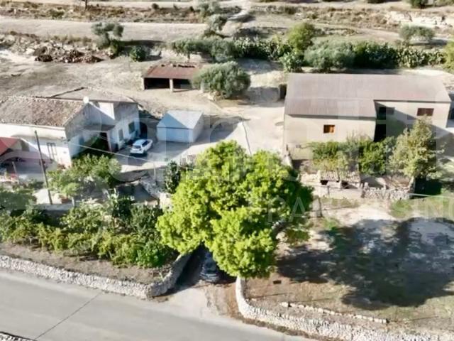 Casa in vendita a Ragusa, Sicilia