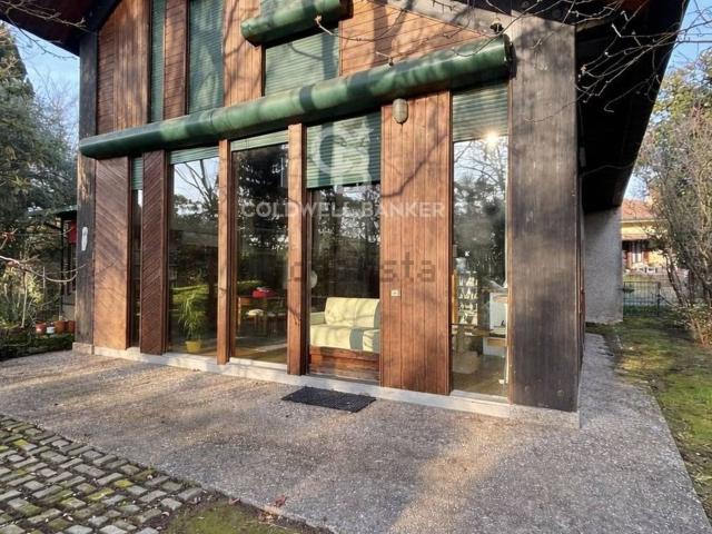 Casa in vendita a Triuggio, Lombardia
