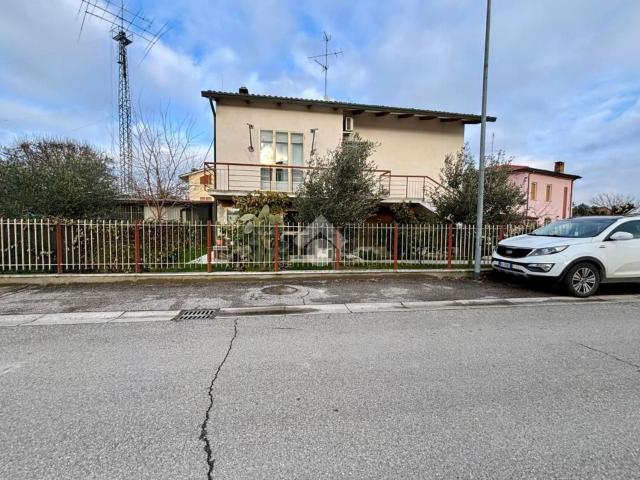 Casa in vendita a Alfonsine, Ravenna