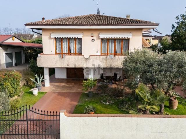 Casa in vendita a Grazie, Curtatone