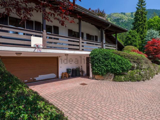 Casa in vendita a Dorga, Castione Della Presolana