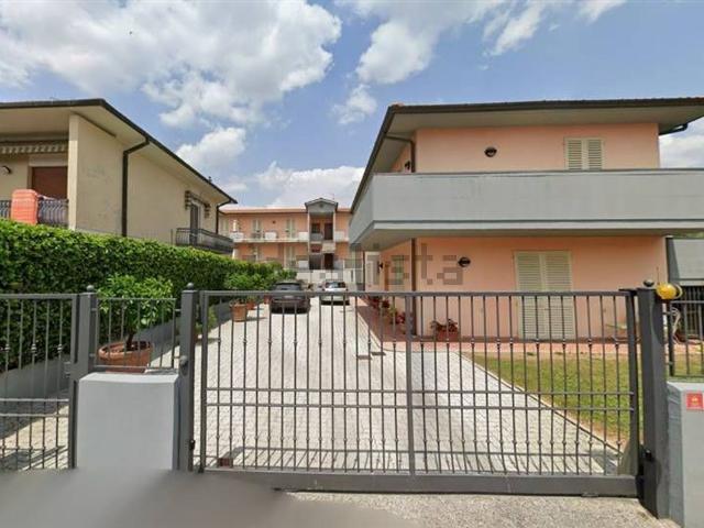 Casa in vendita a Alberghi, Uzzano E Castello