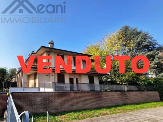Casa in vendita a Zeccone, Lombardia