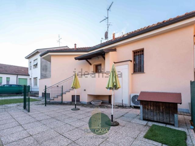 Casa in vendita a Moncucco, Brugherio