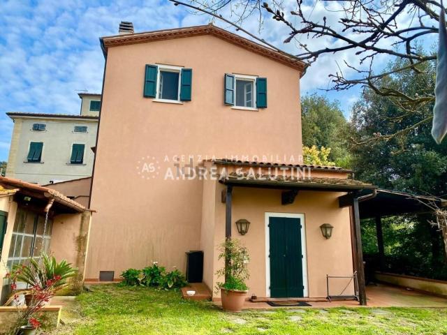 Casa in vendita a Crespina Lorenzana, Lorenzana