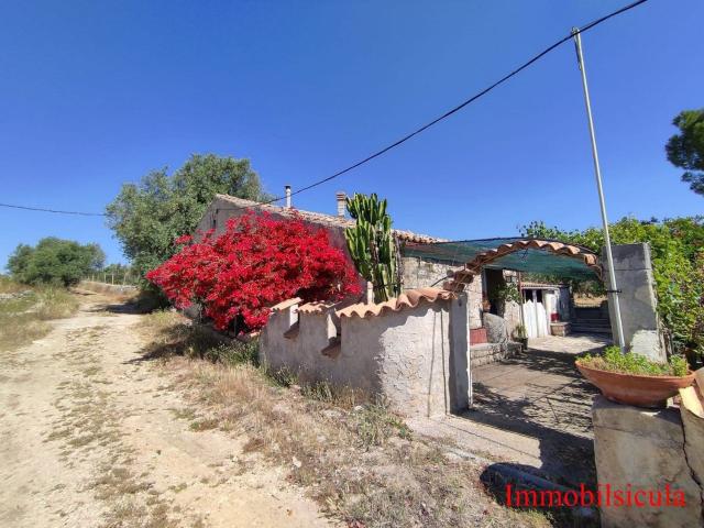 Casa in vendita a Ispica, Sicilia