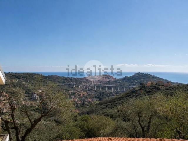 Casa in vendita a Imperia, Liguria