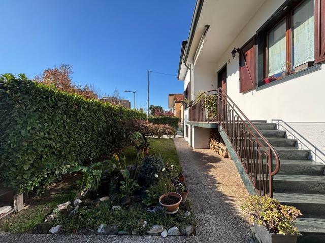 Casa in vendita a Cernusco Sul Naviglio, Lombardia