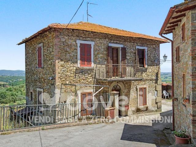 Casa in vendita a Montepetriolo, Cenerente