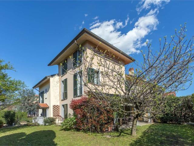 Casa in vendita a Baracche, Trezzo Sull'adda
