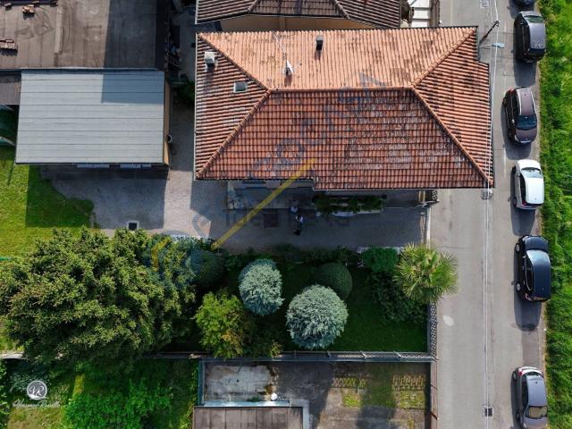 Casa in vendita a Limbiate, Lombardia