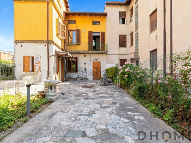Casa in vendita a Belledo, Lecco