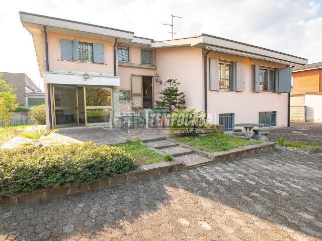 Casa in vendita a Cassano D'adda, Lombardia