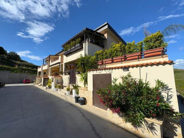 Casa in vendita a Calabria, Catanzaro