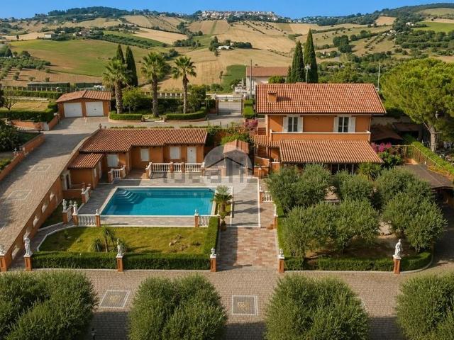 Casa in vendita a Contrada Castelletta, Potenza Picena