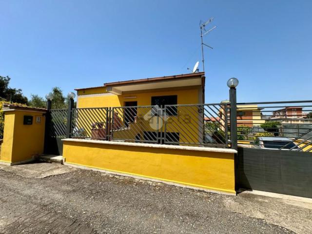 Casa in vendita a Monte Migliore, Roma Capitale