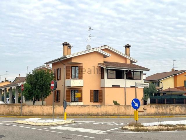 Casa in vendita a Casette, Mottella