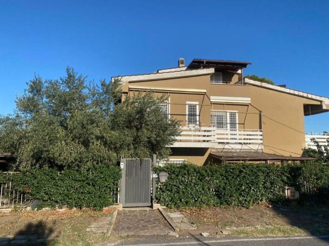Casa in vendita a Roma Capitale, Lazio