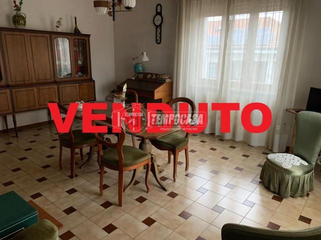 Casa in vendita a Bollate, Lombardia