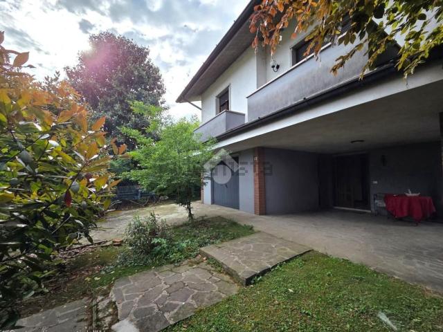 Casa in vendita a Fara Olivana, Lombardia