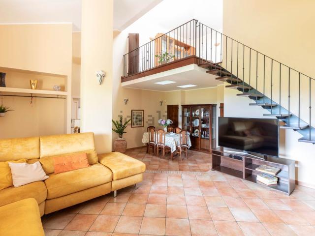 Casa in vendita a Castel Colonna, Ripe
