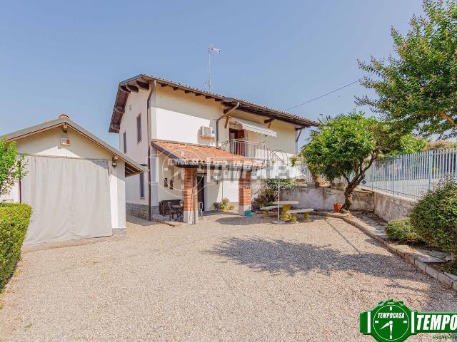 Casa in vendita a Torre D'isola, Lombardia