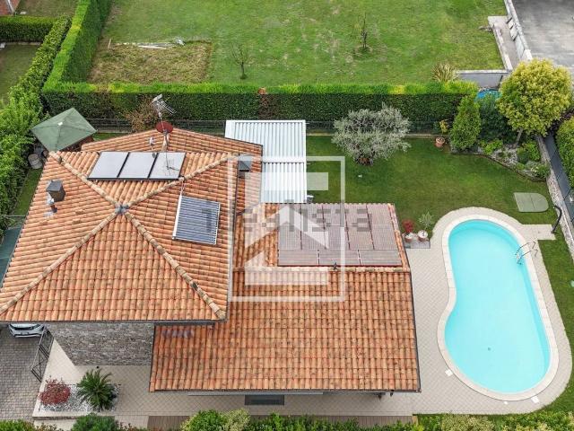 Casa in vendita a Montinelle, Manerba del Garda