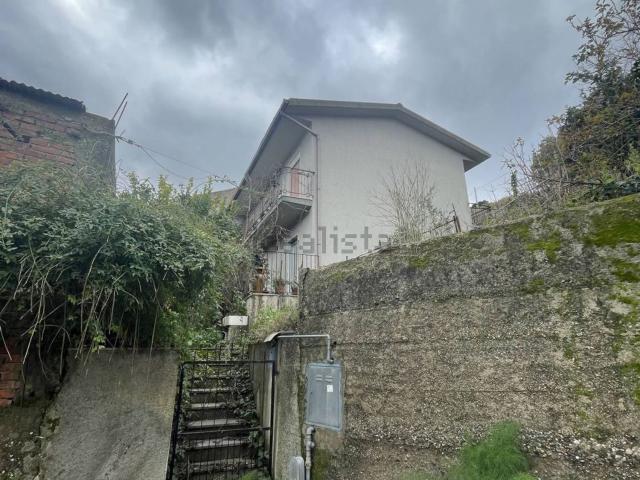 Casa in vendita a Novara di Sicilia, Messina