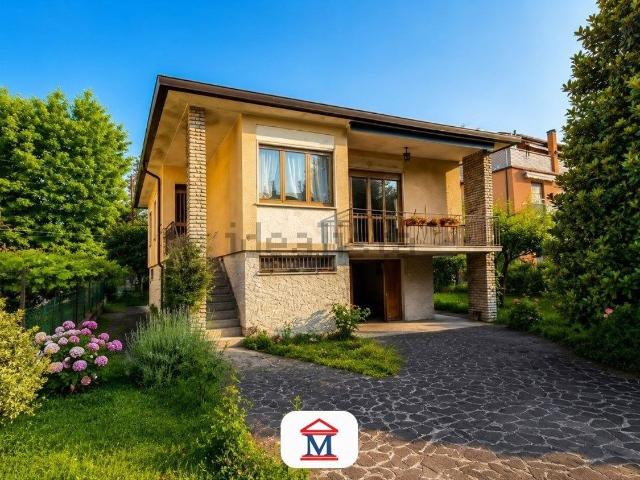 Casa in vendita a Valverde, Bergamo