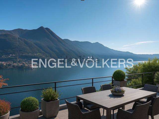 Casa in vendita a Carate Urio, Lombardia