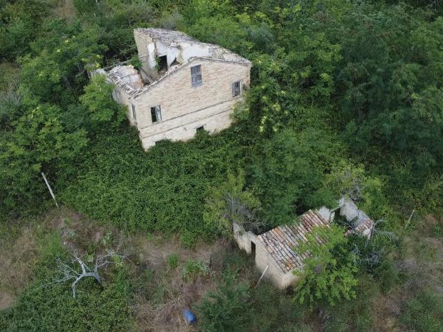 Casa in vendita a Sant'Angelo in Pontano, Macerata