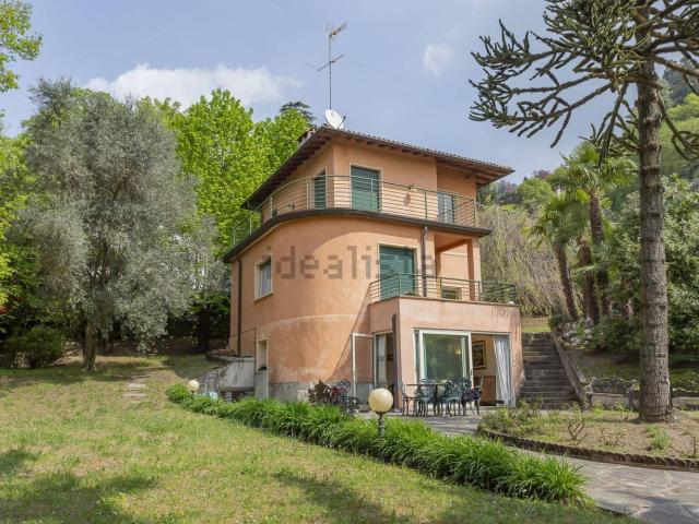Casa in vendita a Brunate, Lombardia