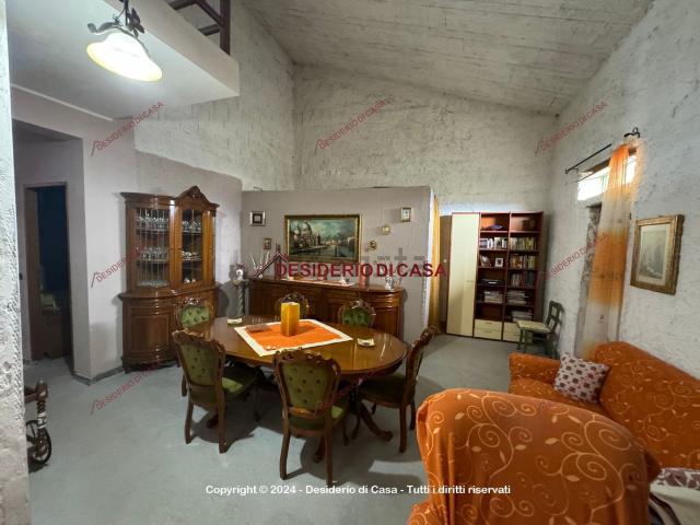 Casa in vendita a Cerda, Sicilia