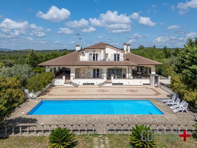 Casa in vendita a Canino, Lazio