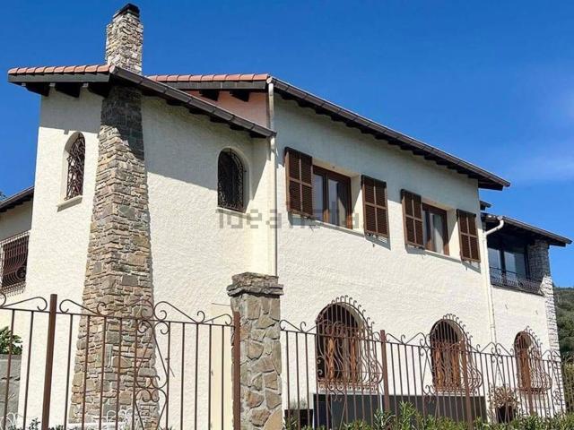 Casa in vendita a Dolceacqua, Liguria