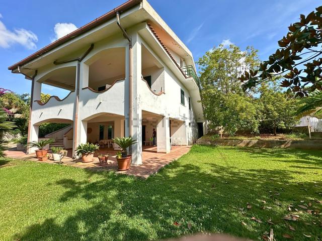 Casa in vendita a Calabria, Vibo Valentia