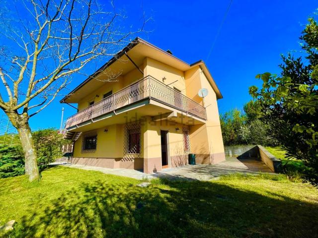 Casa in vendita a Travo, Reggio Emilia