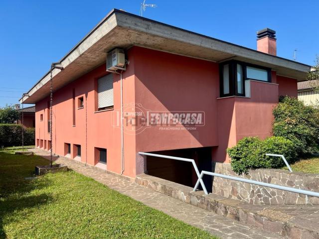 Casa in vendita a Ospitaletto, Lombardia