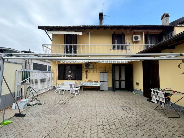 Casa in vendita a Vigevano, Lombardia