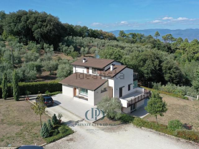 Casa in vendita a Lamporecchio, Toscana