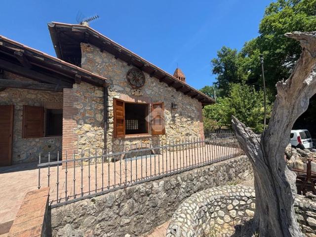 Casa in vendita a Collesecco, Lugnano In Teverina