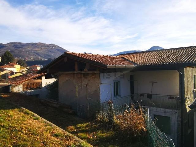Casa in vendita a Semonte, Vertova